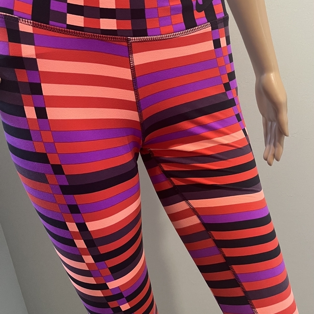 Nike Dry Fit Tight Training Pants in Mulit Colorblock Wicking Fabric. Si… - Picture 4 of 16